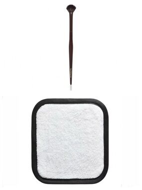 Trish McEvoy Makeup Eraser Cloth & Mini Fan Brush 63